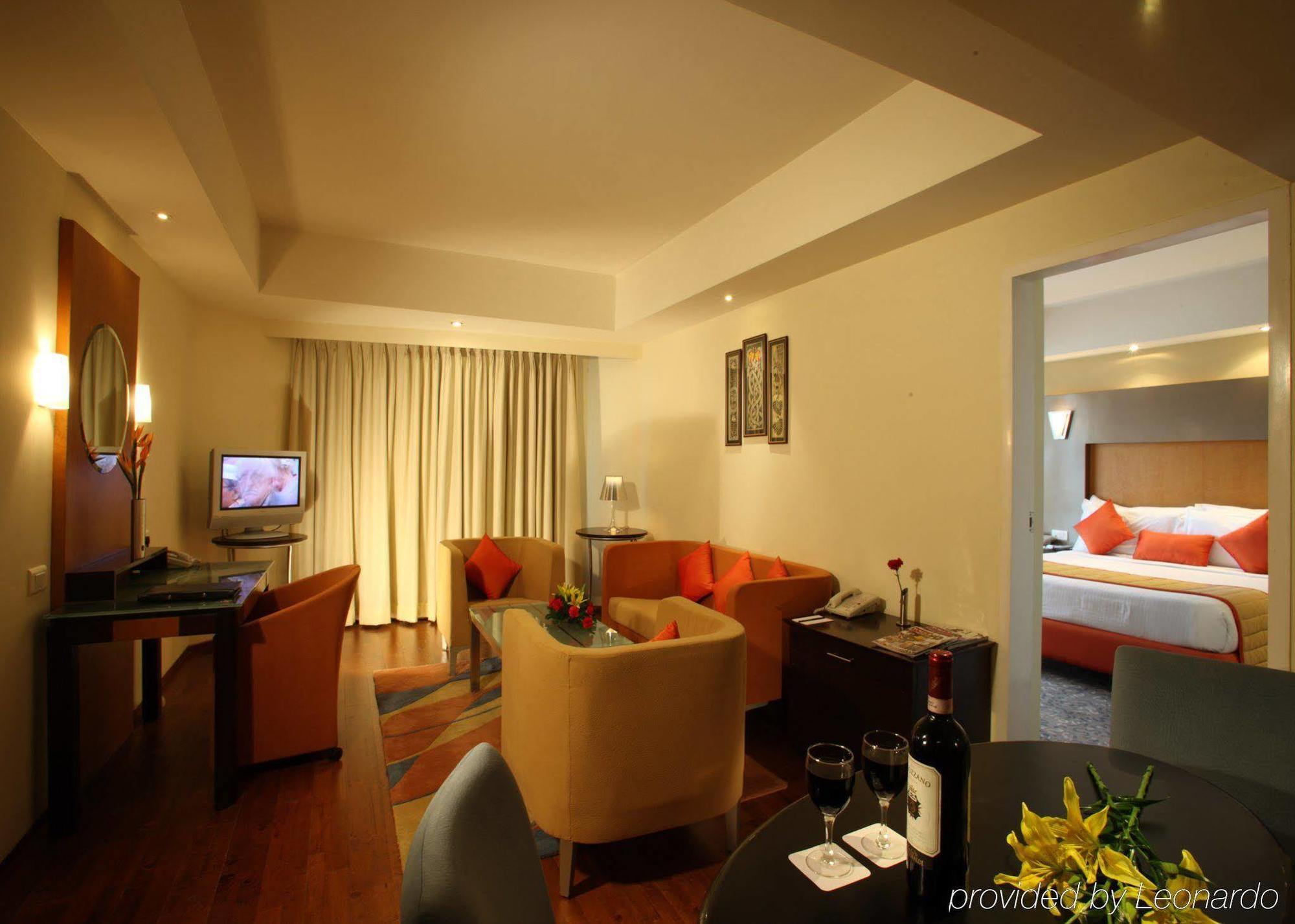The Golkonda Hotel Hyderabad Room photo
