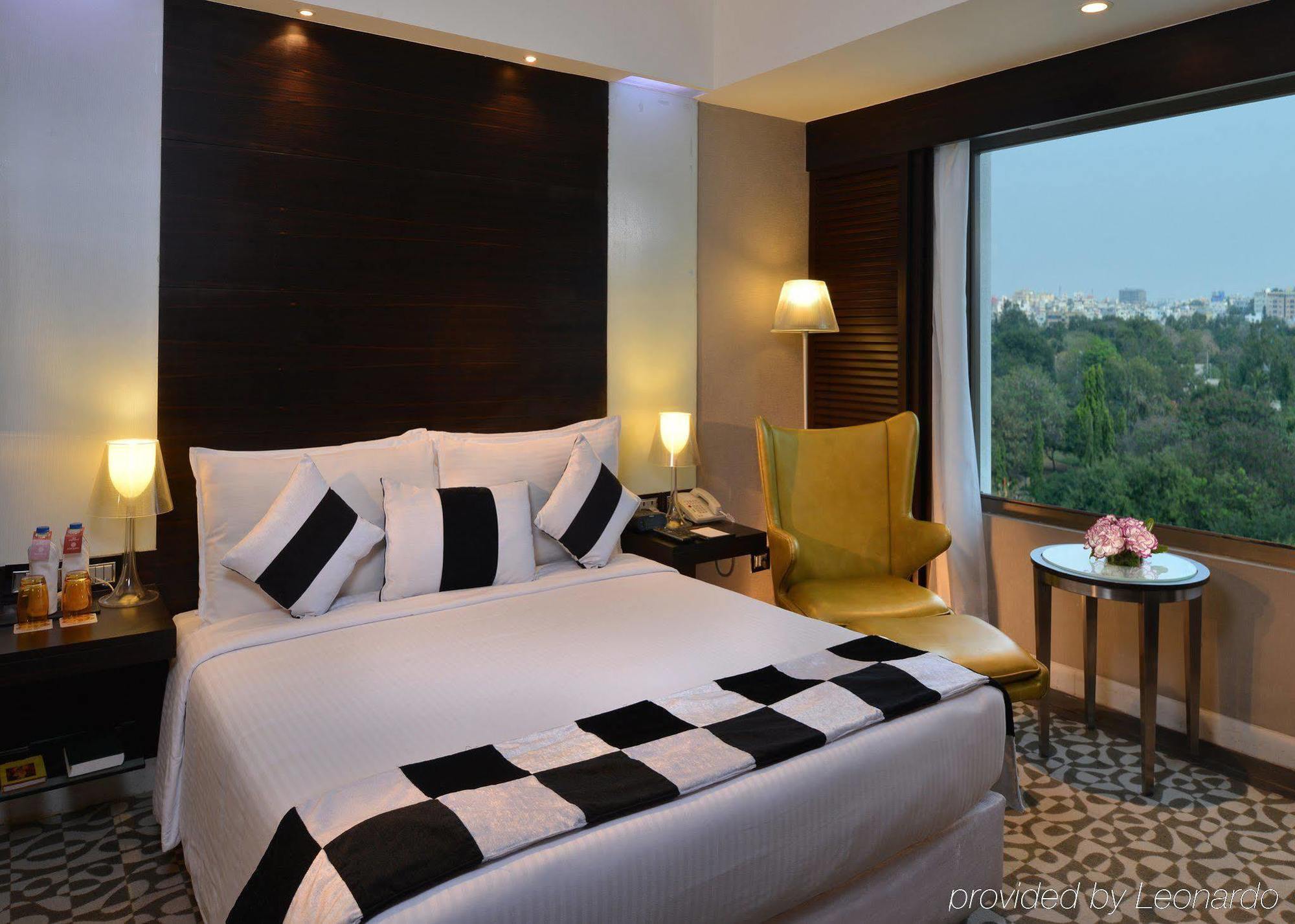 The Golkonda Hotel Hyderabad Room photo